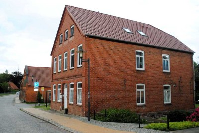 Schönberg - energetisch saniert - Mehrfamilienhaus mit 4 Wohneinheiten