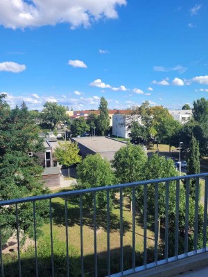 Eutritzsch - moderne 2-Raumwohnung im Leipziger Norden mit Tageslichtbad und neuem Balkon
