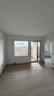 Erstbezug nach Sanierung mit Balkon: freundliche 4-Zimmer-Wohnung in Meitingen