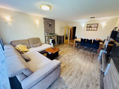 Renovierte 4-Zimmerwohnung mit Einzelgarage und Stellplatz in beliebter Lage von Bad Rappenau
