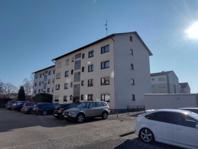 ++4 ZKB Dachgeschoß++renoviertes Bad und Gäste Toilette++TG Stellplatz++vermietet++kein Balkon