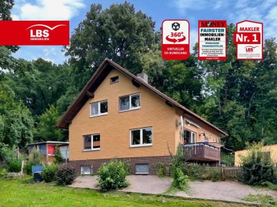 Charmantes Zweifamilienhaus mit idyllischem Garten in Schwiegershausen