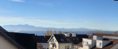 Schöne 4,5 Zi. DG-Wohnung mit See- und Bergsicht