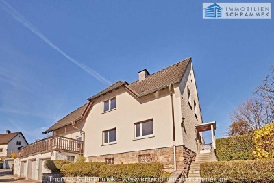 ISERLOHN-RODEN - FREISTEHENDES EIN-/ZWEIFAMILIENHAUS MIT LOGGIA, TERRASSE, GARTEN UND 3 GARAGEN