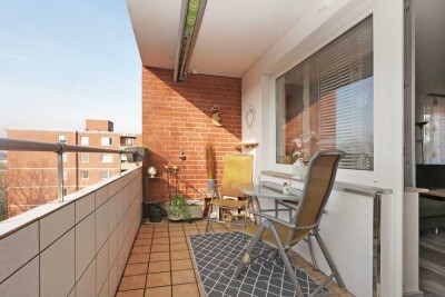 Großzügige, helle 2 Zi. ETW mit gr. Balkon, TG und FS in Endetage.