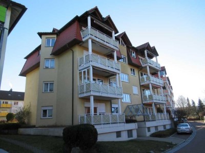 Wohnen über den Dächern: 3 Zimmer mit traumhaftem Panorama ins Grüne