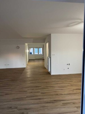 3-Zimmer-Wohnung EG mit Terrasse und Kfz-Stellplatz in Karlsruhe