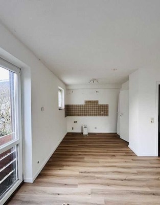 +++ Top 2 Zimmer Wohnung, Souterrain , Tageslichtbad u. vieles mehr +++