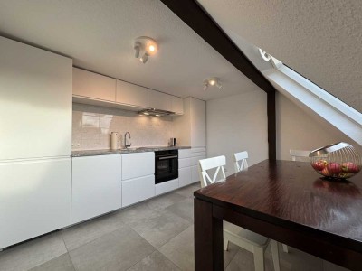 Hell möblierte 3 Zimmer Maisonette Wohnung in zentraler Lage