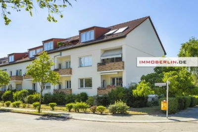IMMOBERLIN.DE - Helle 3-Zimmer-Wohnung mit Sonnenbalkon in Wilhelmstadt
