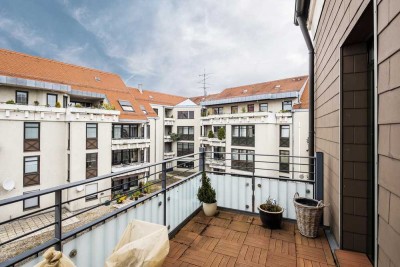 Helle 3-Zi.-Wohnung mit Altbaucharme und Balkon in A-Oberhausen