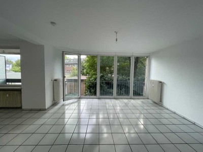 Helle 1-Zimmer-Wohnung mit Balkon