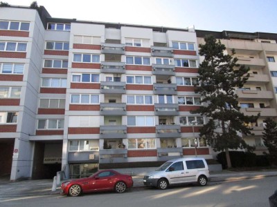 Frisch renovierte, gemütliche 2 ZKB / Balkon, ca. 58 qm TG-Platz, im Uni-Viertel