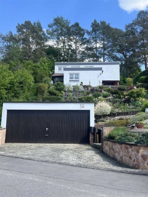 Einfamilienhaus mit großem Grundstück