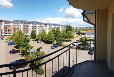 ⭐ Frei zum 01.10. Schöne helle Wohnung mit Balkon unweit MHB und Klinikum