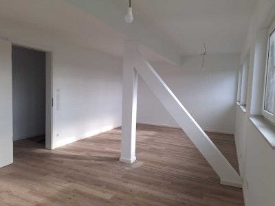 Erstbezug sanierter 4 Zimmer Wohnung im Zentrum von Wevelinghoven