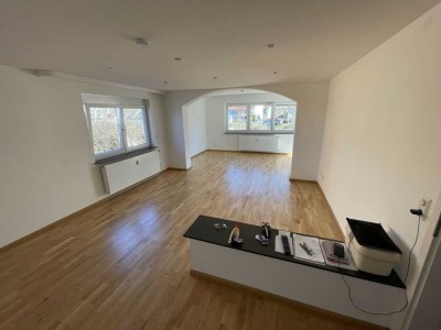 2-Zimmer-Wohnung mit Balkon, Einbauküche & Garage in Grenzach-Wyhlen