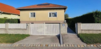 Schönes Einfamilienhaus mit großem Garten