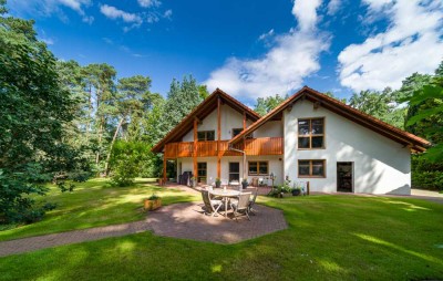 Exklusive Landhausvilla in bester Lage – Ihr Traumhaus im Grünen (Provisionsfrei)