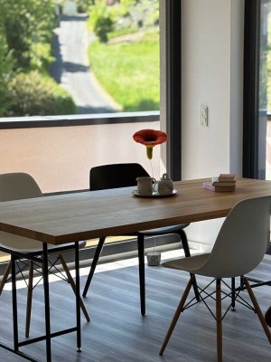Stilvolle 2-Raum-Penthouse-Wohnung mit gehobener Innenausstattung mit Balkon in Neustadt (Wied)