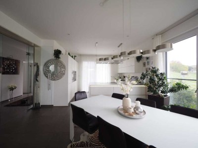 ++EDEL++ Luxus-Maisonette mit 3 Terrassen, 3 Bäder, Fitness-Wellness-Raum, XXL-Garage, uvm....