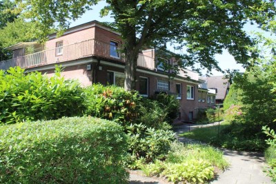 Großzügige 2 Zimmer Eigentumswohnung mit 2 Dachterrassen und TG-Stellplatz  Grenze Volksdorf !