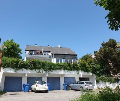 Erstbezug nach Sanierung mit Balkon: Schöne 4-Raum-Wohnung in Mittelbiberach