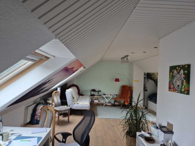 Nachmieter für super schöne Dachgeschosswohnung gesucht.