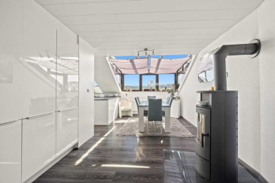 Platzwunder mit 2 Wohneinheiten - ca. 324 m² Wohnfläche, XXL-Dachterrasse - modernisiert inkl. PV
