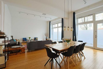 Wohnen und Arbeiten in Mitte: Coole Loft-ETW, vollst. modernisiert mit Fußbodenhz. u .Gartennutzung
