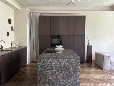 Luxuriöses 2-Zimmer Apartment mit Balkon in Berlin-Neukölln