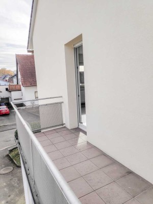 helle 3-Z.-Wohnung in Haueneberstein, ca. 80 m² mit Garage und Balkon