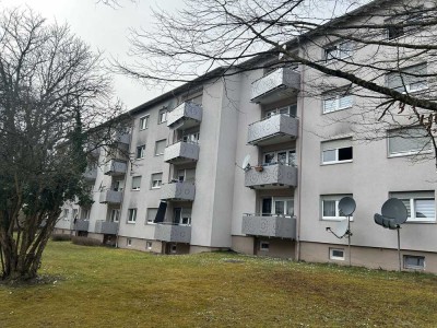 Gut geschnittene 3-Zimmerwohnung mit Balkon und Stellplatz