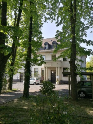 Altbau-Wohnung in Villa/ Neuwied-Niederbieber