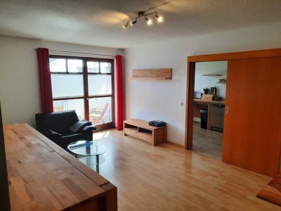 Gepflegte 2-Raum-Wohnung mit Einbauküche, Balkon und Innblick in Passau