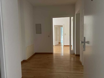 Großzügige Erdgeschosswohnung mit Souterrain und direktem Kellerzugang in ruhiger Lage von Wandlitz