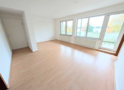 **Singles und Paare aufgepasst: +2 Balkone +Laminat + weiße Wände +modernes Tageslichtbad**