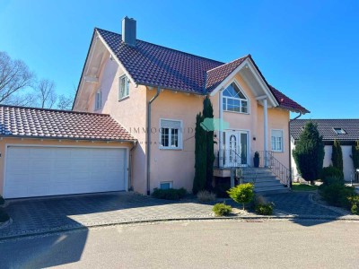 Beeindruckendes, freistehendes Einfamilienhaus mit Einliegerwohnung in erstklassiger Lage in Stein