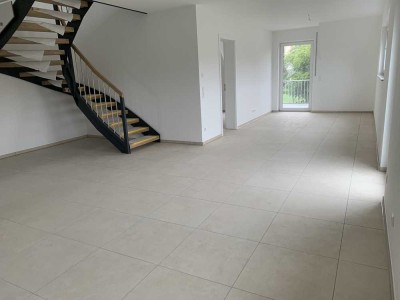 Exklusive 4-Raum-Maisonette-Wohnung mit Balkon in Bestlage Biberach an der Riß