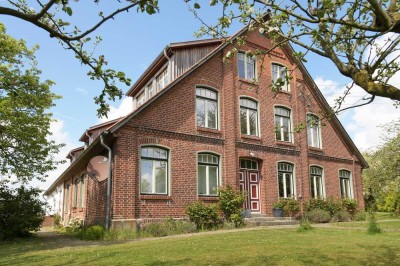 Unwiderstehlich & unverwechselbar: Moderner Resthof in attraktiver Lage