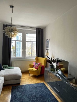 Schöne Altbauwohnung, 2 Zimmer, Zentrumsnah