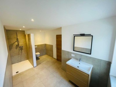 Neue 2-Zimmer-Terrassenwohnung inkl EBK in Viehhausen