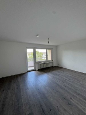wohlfühlen in der frisch sanierten 3-Zimmerwohnung!
