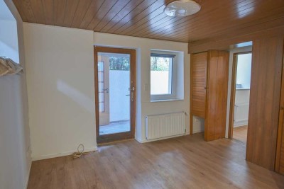 2 Zimmer auf 26m² / Einliegerwohnung im Souterrain / separater Eingang