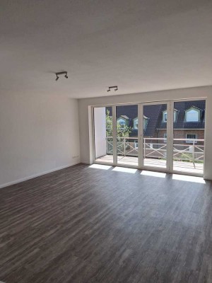 Exklusive 3-Raum-Wohnung mit gehobener Ausstattung mit Einbauküche und großem Balkon in Bad Oldesloe