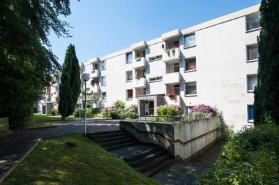 Leerstehende, renovierungsbedürftige 3-Zimmer Wohnung mit 2 Balkonen, provisionsfrei!