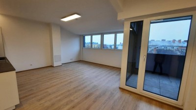 Nähe Klinikum - sehr schöne ca. 60 m² Wohnung mit Loggia!