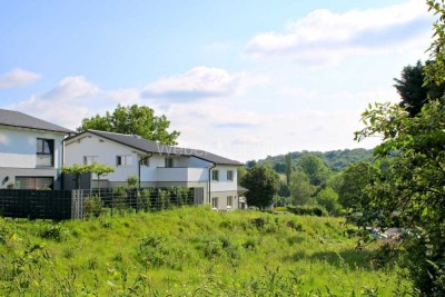 **Modern und Wohngesund** Doppelhaushälfte / Erstbezug / Schlüsselfertig / Balkon und Garage