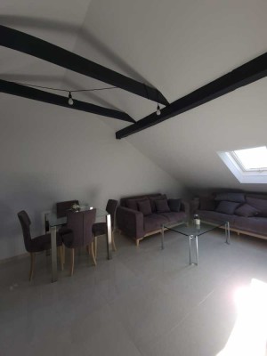 2 Zimmer mit Einbauküche Möbliert gegen Ablöse