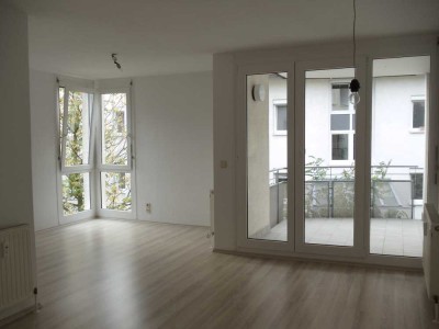 Helle, zentralgelegene 2-Zimmer-Wohnung